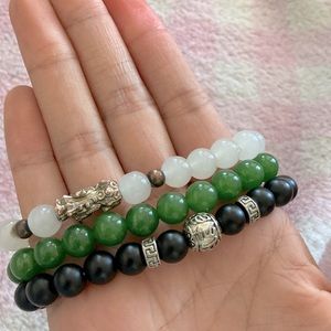 beaded bracelets there new i just didn’t like the color of it